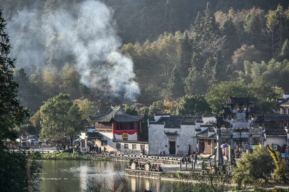 西递古村:一个充满烟火气息的乡村,却美的那么脱俗!