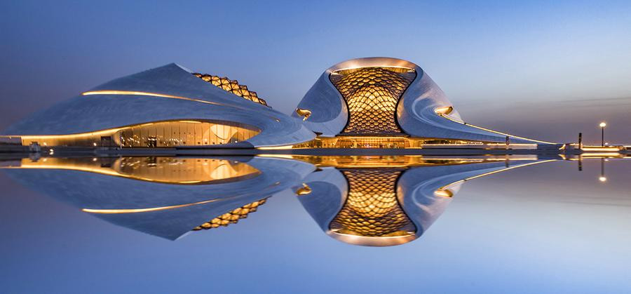 大剧院从外观上来讲就非常地有特色,并且还在2016年2月,被archdaily