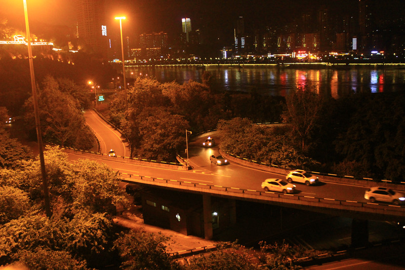 探秘山城第三步道 | 夜景之下,霓虹初上 - 重庆游记