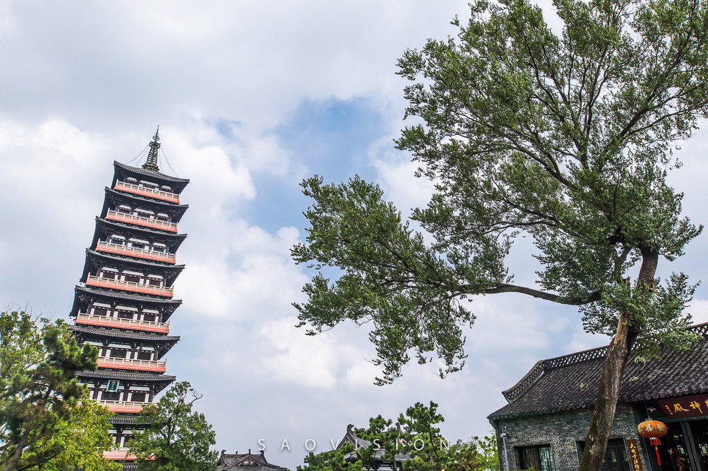 登上大明寺塔顶,扬州风光尽收眼底