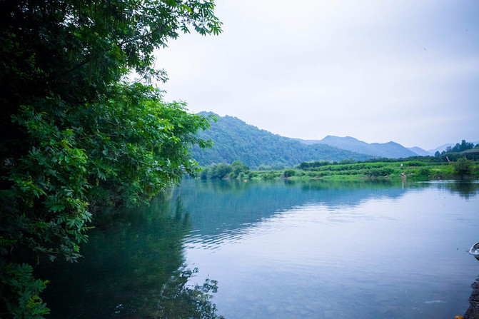 果然绿水青山就是金山银山啊,这样好的山水,希望能一直保护下去.