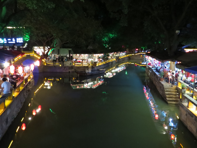 同里古镇夜景慢步游,不用买门票