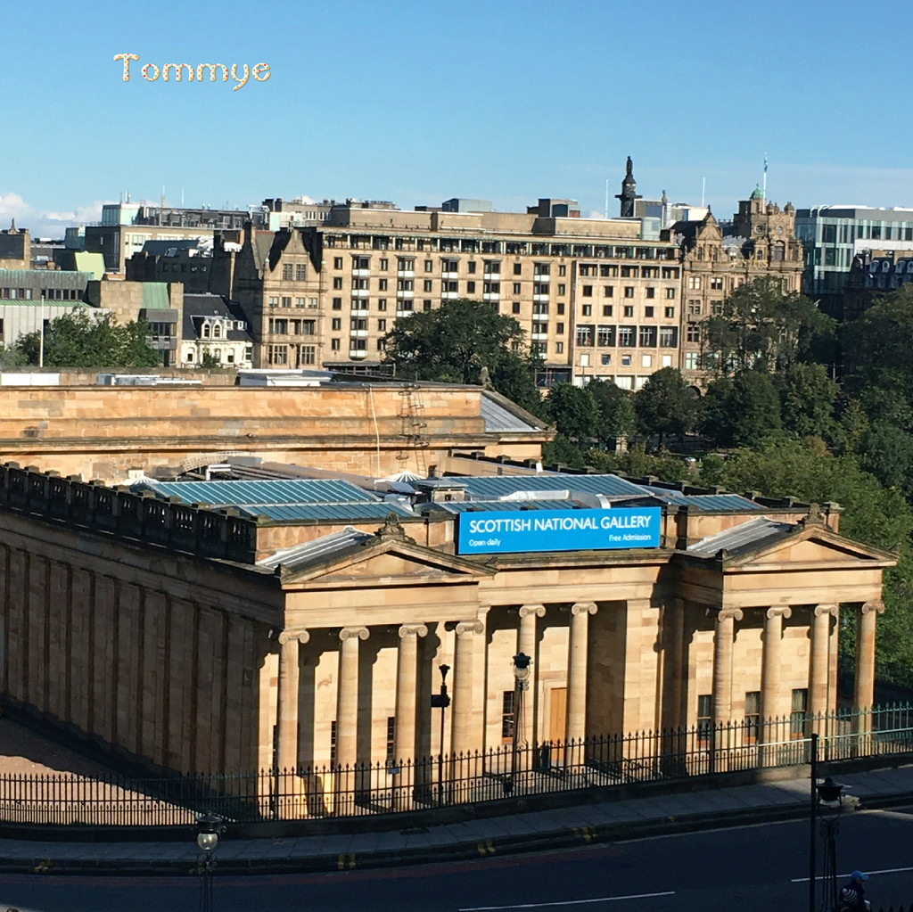 苏格兰国立美术馆(national gallery of scotland)坐落在王子街的中心