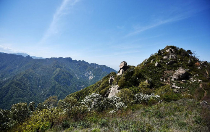 秦岭扯袍峪人头山