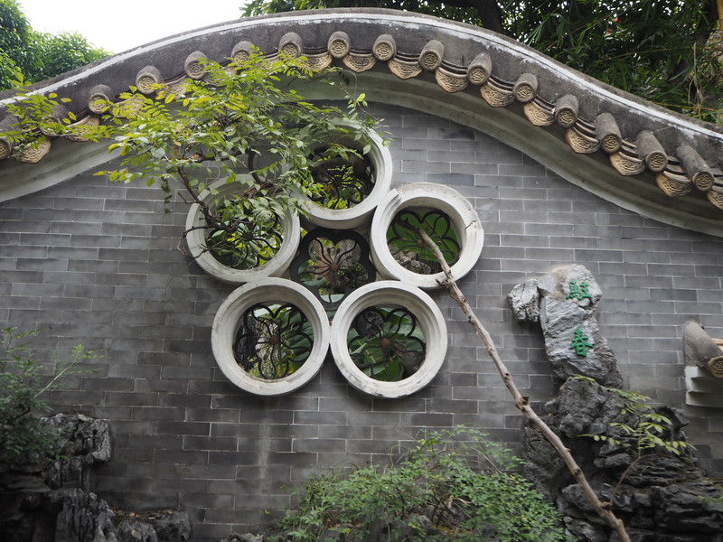 过苏州园林,我对江南园林的理解,大多出自书本的文字,镂空雕花也好