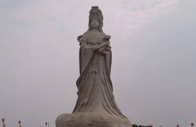 凤山妈祖是汕尾的八大景之一,来汕尾游玩就要去参观一下.
