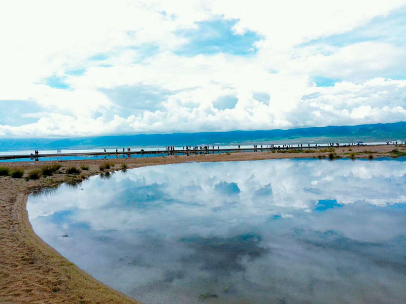 青海湖 半岛码头栈道上拍的
