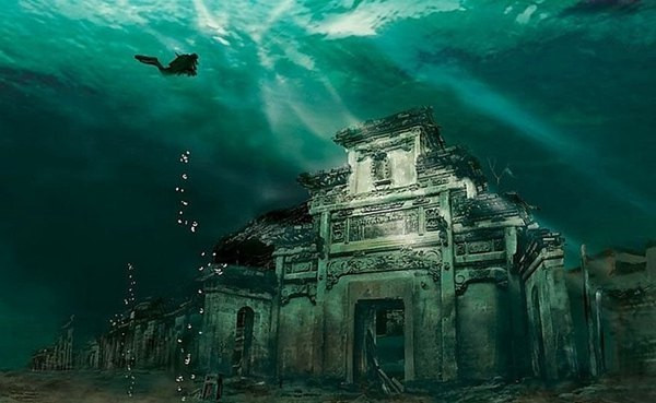 吃在狮城 行前准备: 1、卡片类:身份证、银行卡、信用卡都带好,有其他优惠证件的一并带好。但是还要注意带点现金在身上。虽然现在互联网非常发达,但是不是所有的地方能刷卡或者微信支付。 2、车票类:确定好出行时间,提前选择出行的交通工具,飞机高铁还是火车,最近各类检查比较严格,一定要提前出门留足时间。 3、 摄影器材:相机,广角和长焦镜头,快门店,三脚架,充足的电池,充电器等 4、数码类:包括手机,充电宝,各种充电器 ,USB数据线。 5、衣服类:根据时间长短来决定带的衣服。提前查好了千岛湖的天气。夏天的气候