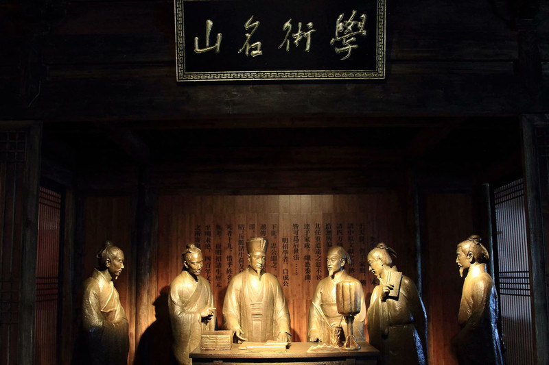 国家一级文物徐谓礼文书,这也是馆藏的镇馆之宝 u55线 800年的旧物,史
