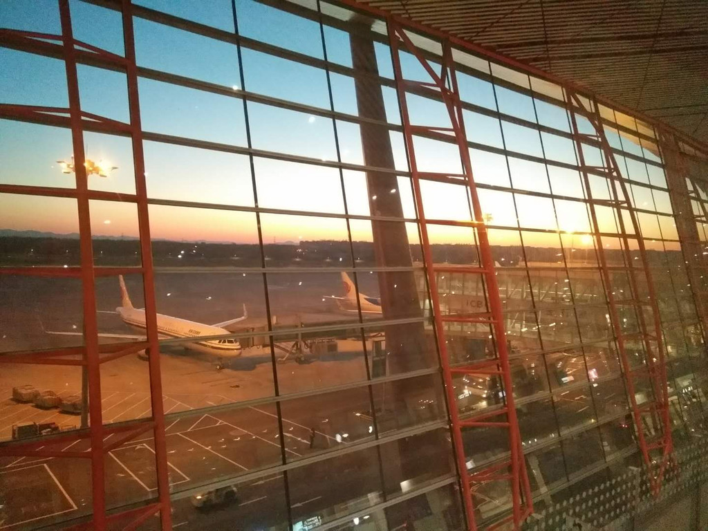 机场的清晨