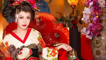 选择您喜爱的和服样式和配饰 化妆 发型 专人穿戴 到花魁专用摄影棚在