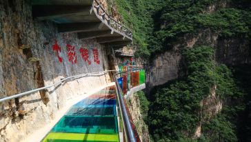 河北野三坡 百里峡 东湖港 七彩玻璃栈道游山玩水二日游【含豆腐宴 八