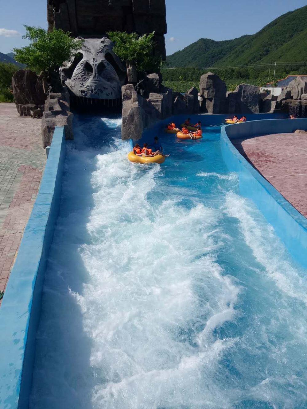 吉林延吉一日游【裕龙湾风景区 水上乐园门票 往返车费 】