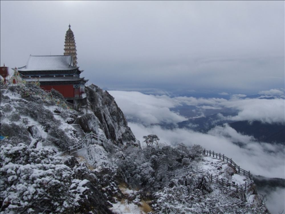 大理鸡足山 鸡足山索道 灵山一会坊 金顶寺 祝圣寺一日游【包车一日游