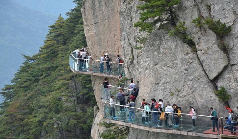 罗田天堂寨风景区一日游【哲人峰玻璃栈道 植物王国/天然氧吧/圣水