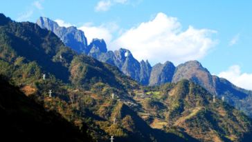 云南怒江第一湾 丙中洛 独龙江峡谷 重丁天主教堂 石月亮 雾里村五日