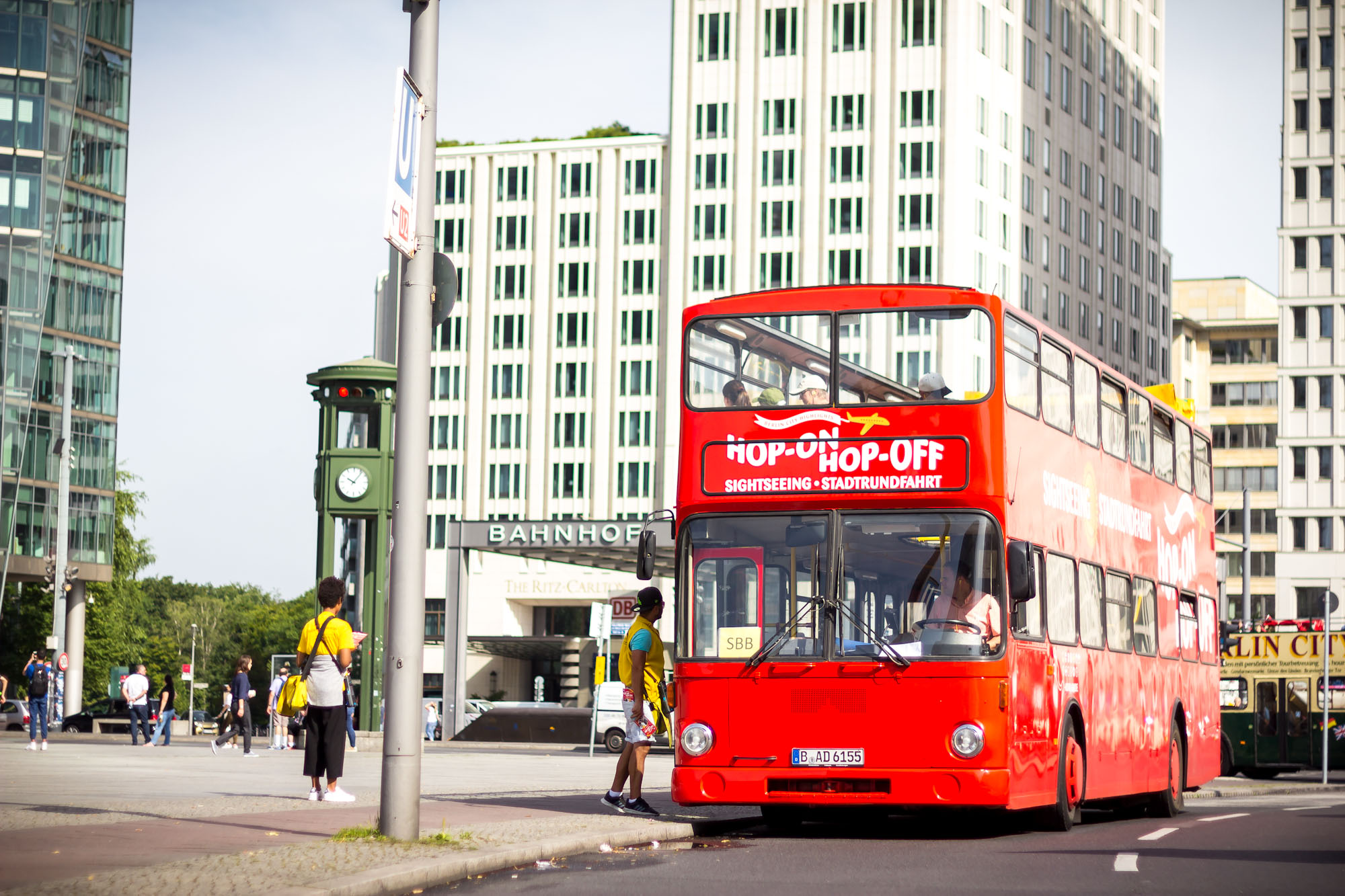 【柏林 观光巴士&游船 实惠套票】red buses 随上随下