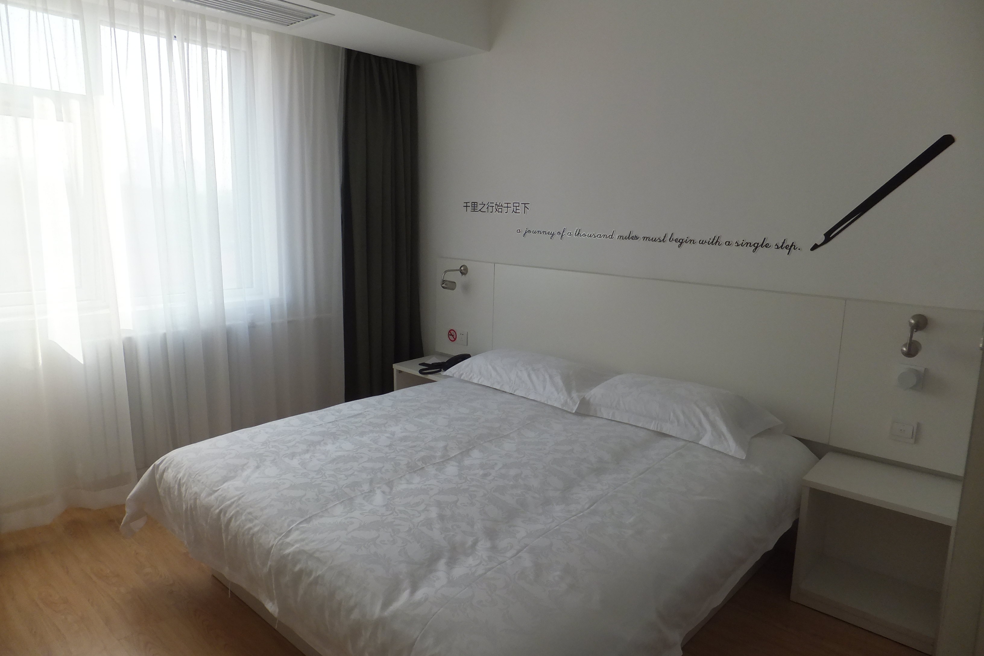 【携程攻略】济南双星皮鞋&法国老人头&红豆