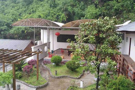 长阳清江度假山庄