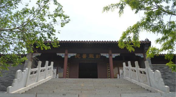 游走封龙山,一路槐花香【封龙山-飞来石-封龙书