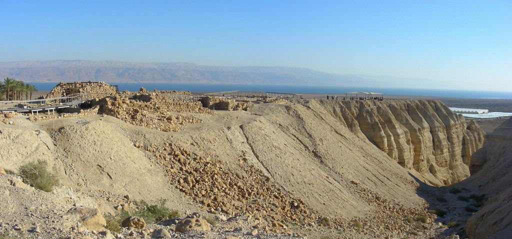 这里可是"约旦河西岸",以色列 和巴勒斯坦领土争议的地区,almog农庄