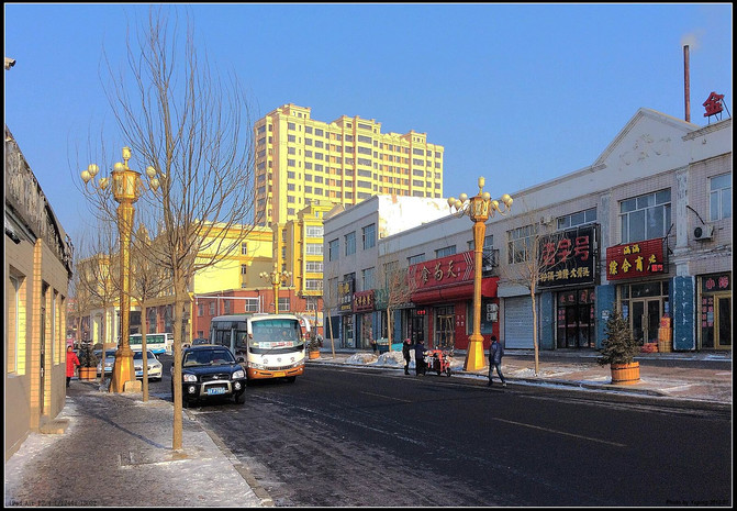 从哈尔滨向雪谷进发,途径五常县山河镇午餐.