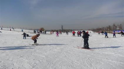 运河湾生态滑雪场