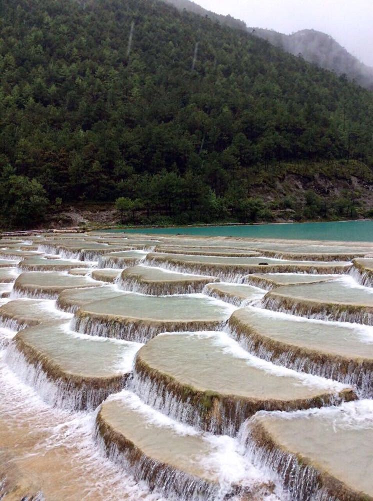 玉龙雪山蓝月谷