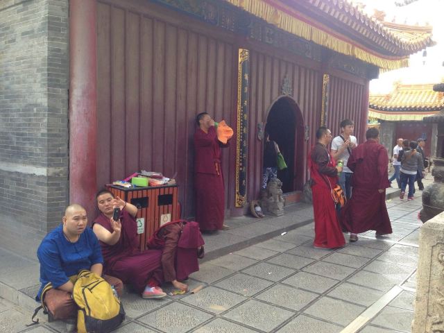 五台山 普寿寺,李娜出家处. 五台山 显通寺,号称10万斤铜铸铜殿.