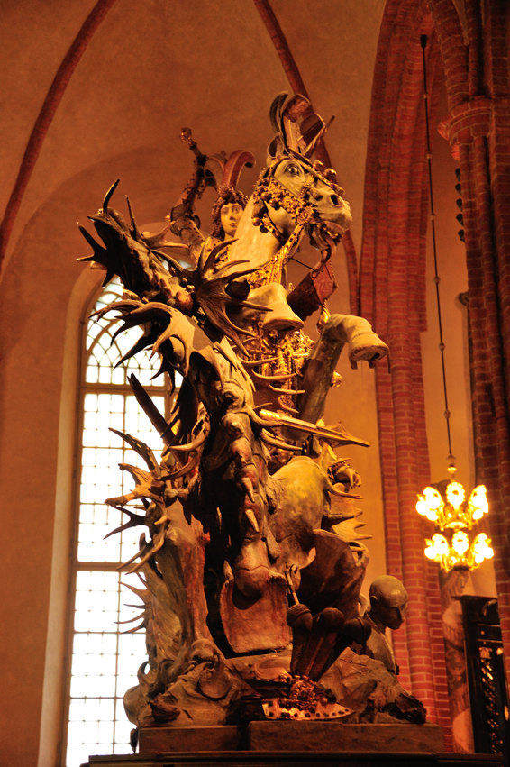 旧城教堂中最为著名的圣乔治屠龙雕像,瑞典的很多传说都与这段故事