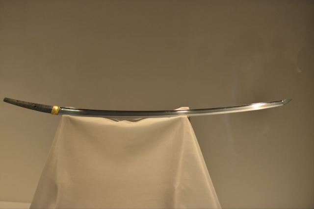 简洁实用的太刀,日本著名铸剑师"来俊国"制,七百年依然锋利 东京国立