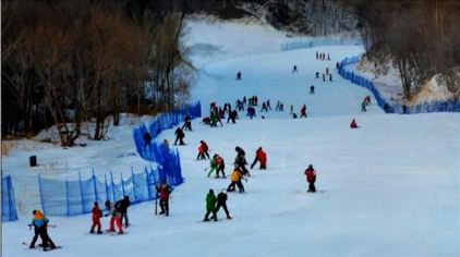 亚布力小刚农家院1晚+新体委滑雪场[初级道2小