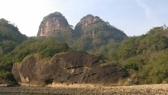 双乳峰                                               武夷山