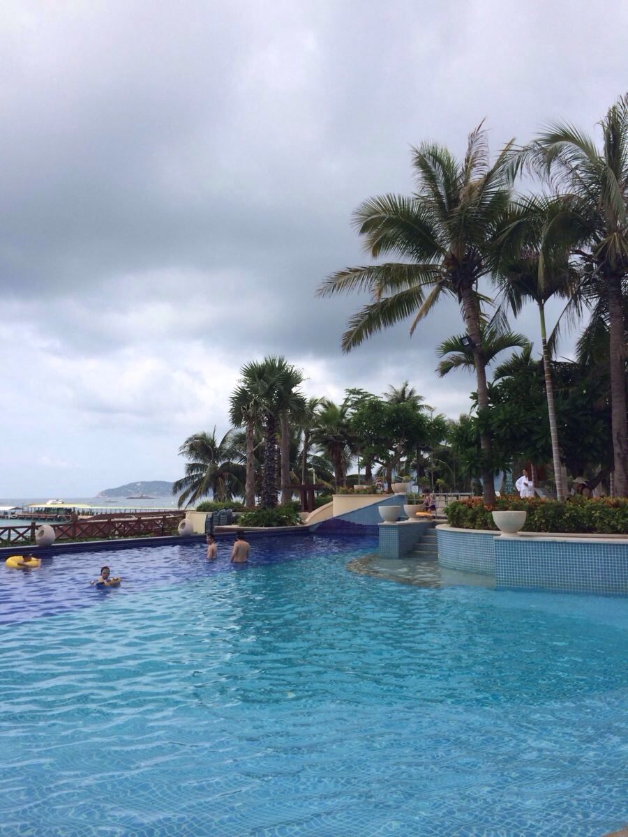                  亚龙湾海景国际