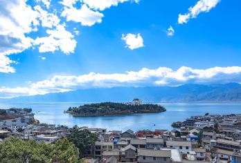 大理环洱海跟团或包车1日游【喜洲+双廊+生态廊道+圣托里尼】【[安心出游]5-39座车，保证一人一座，轻松惬意，大理出发，可拼车可包车】