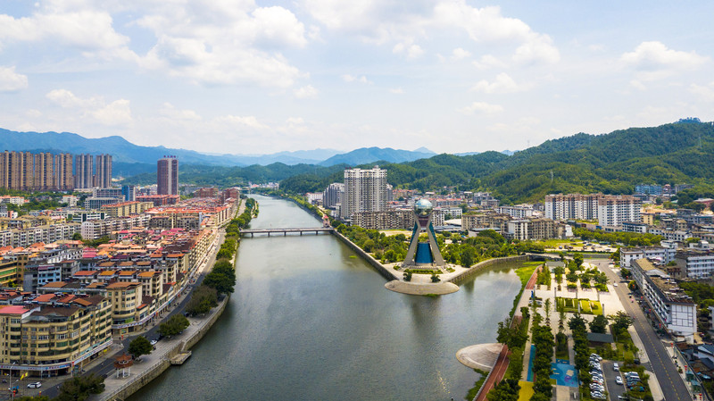 十里桃江:漫游清凉的山水画廊景区地址:赣州市全南县金龙镇树坳村交通