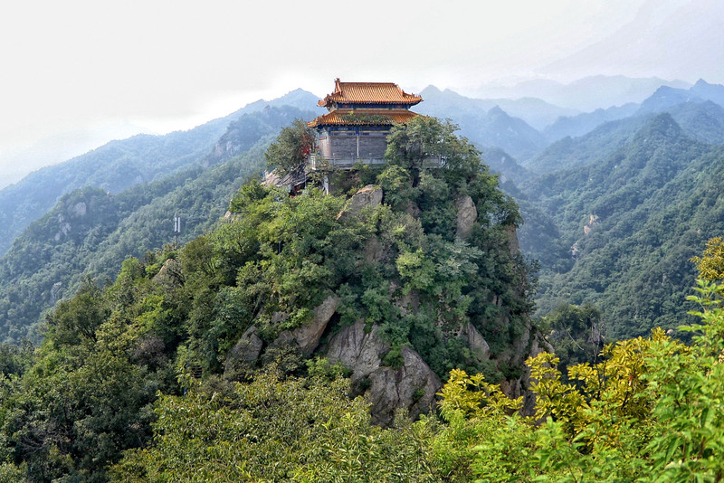 此景区全名为"六羊山通天河"景区,一听这名字就够吸引人的.