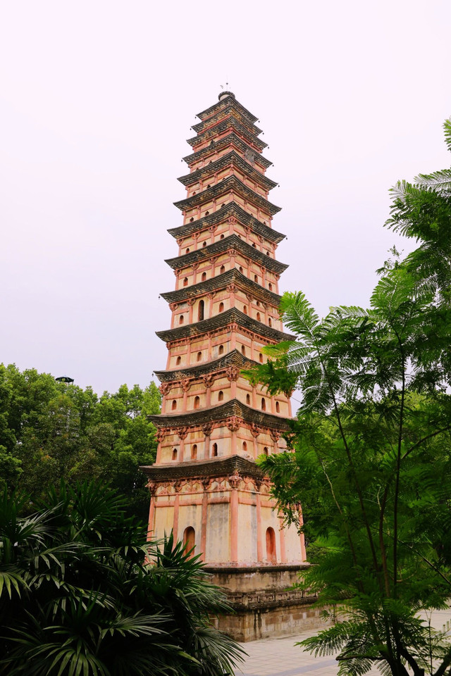 南充鹤鸣山风景区图片