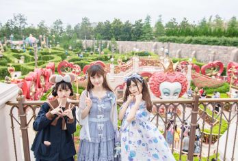 门票+快速入园+14项快速卡（含疯狂动物城）+小团+限定礼遇【[14项快速卡线路]项目快速卡实现游玩快速通道，便捷通达。 （包含园区新开的疯狂动物城）】