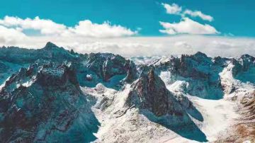 莲宝叶则风景区