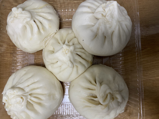 店面特色:上海百年老字号品牌 主要售卖传统大包子(鲜肉大包,素菜大包