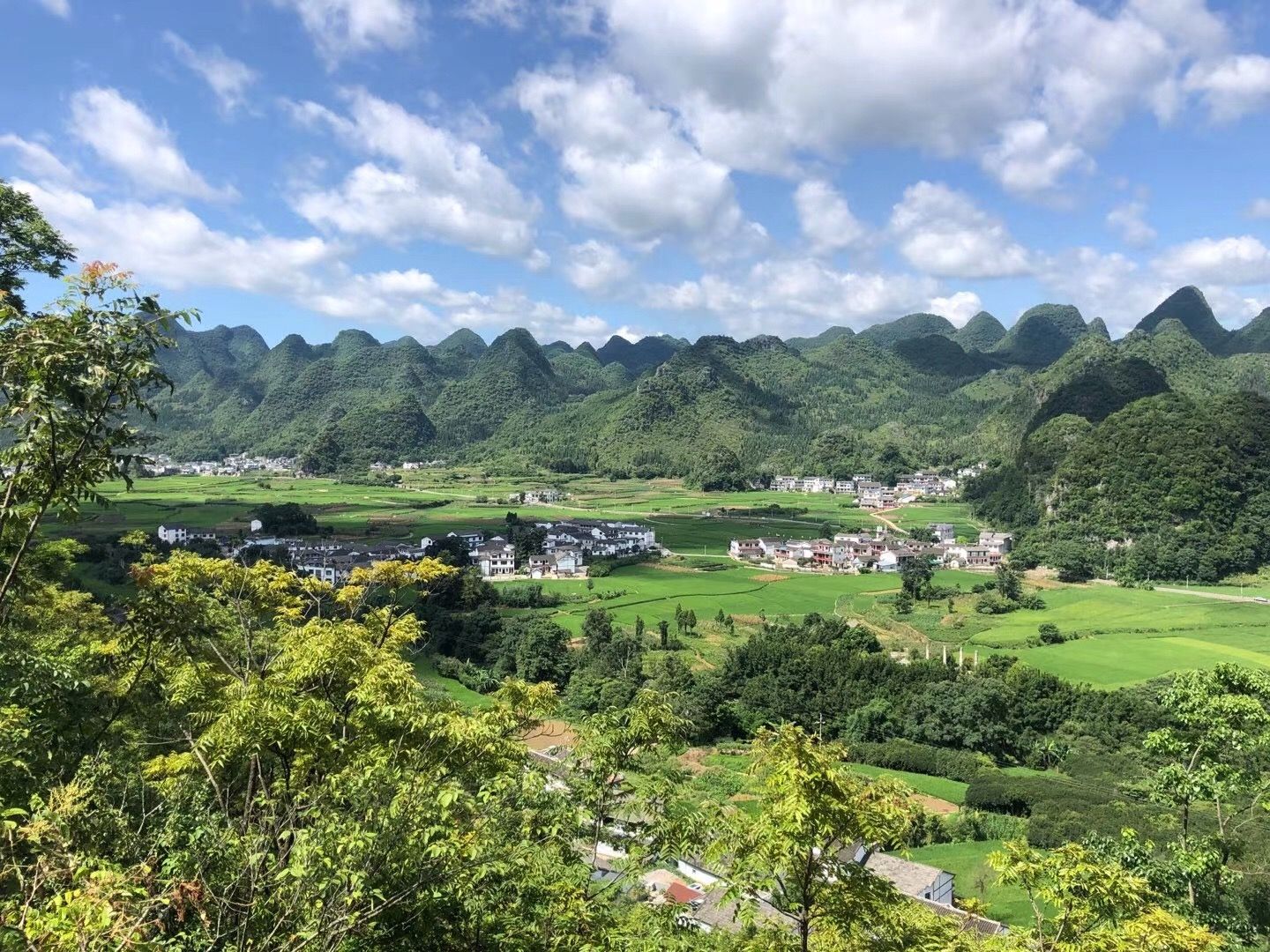 万峰林风景区-纳灰布依寨