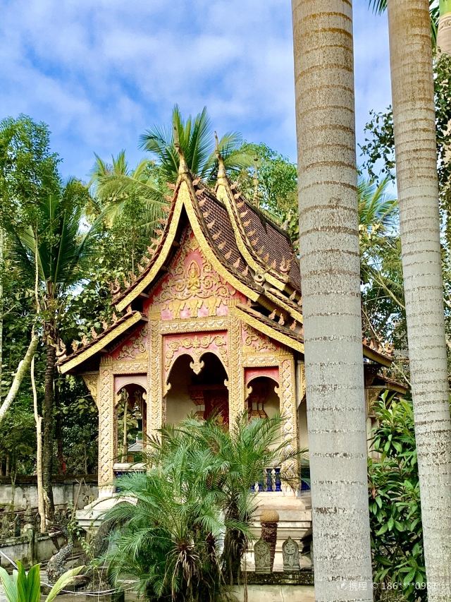 西雙版納傣族園-勐罕曼聽佛塔寺