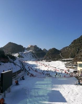 梅花山滑雪场