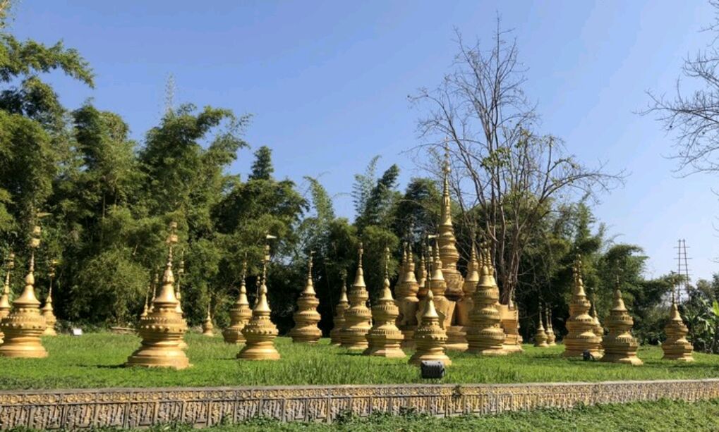 中缅第一寨勐景来景区