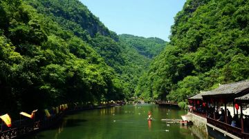4、环湖亲水廊道