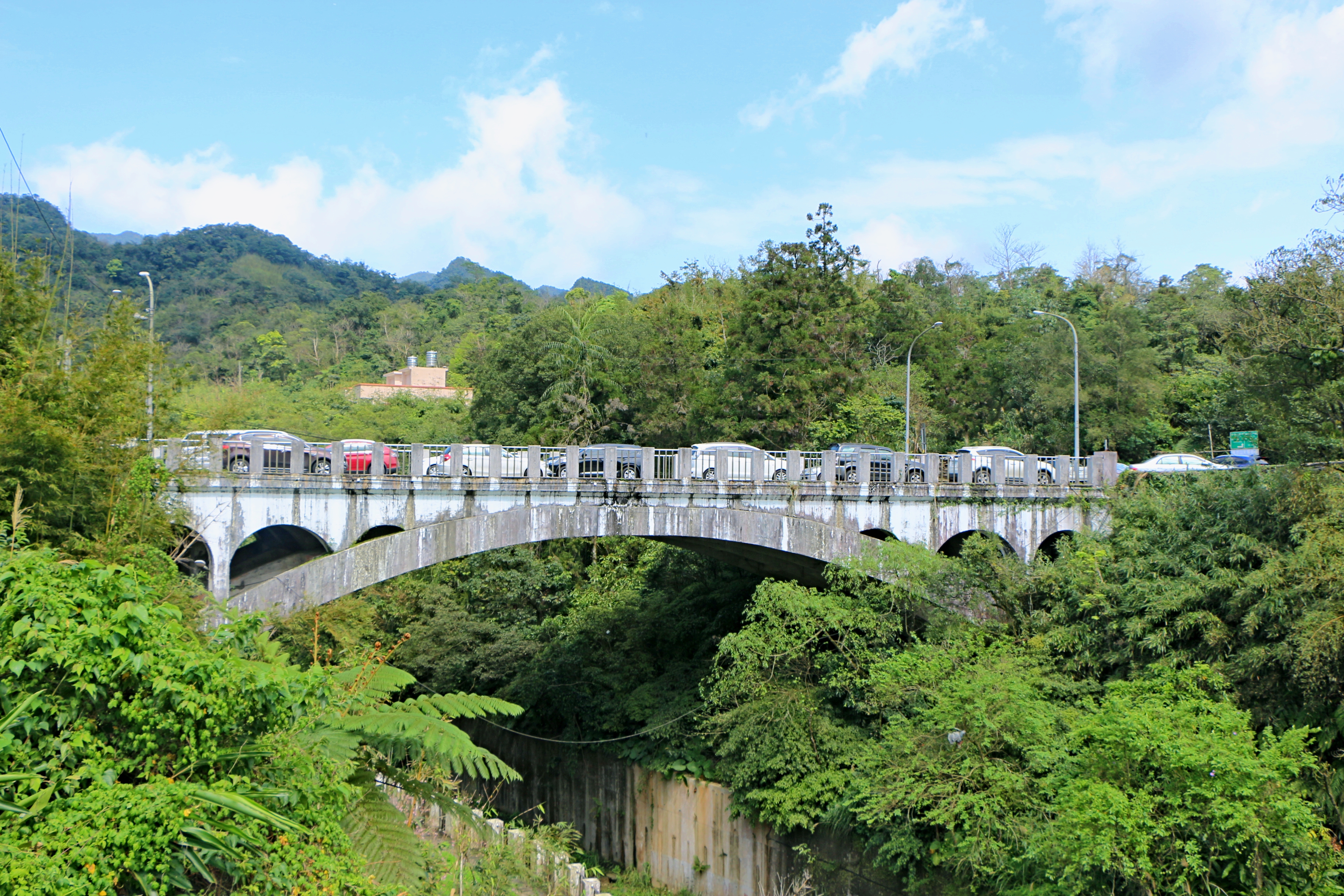 平溪石底桥