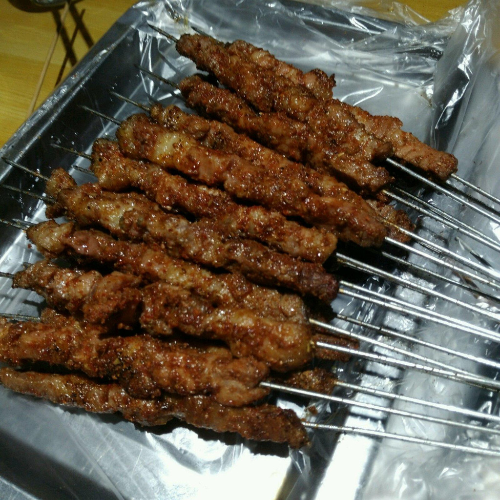  烤羊肉串