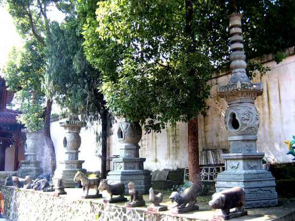 灵鹫寺石塔