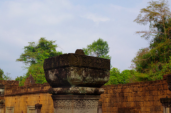 刺绣石雕 微笑高棉 虚实空间 留白人生 领悟废墟